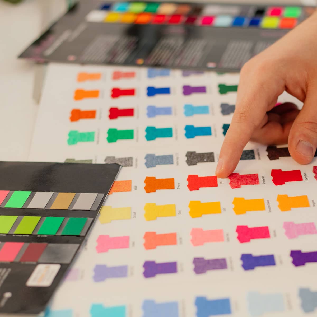 Choix de couleurs de t-shirts | Groupe Chalinfo